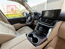 تۆیۆتا لاند کروزەر